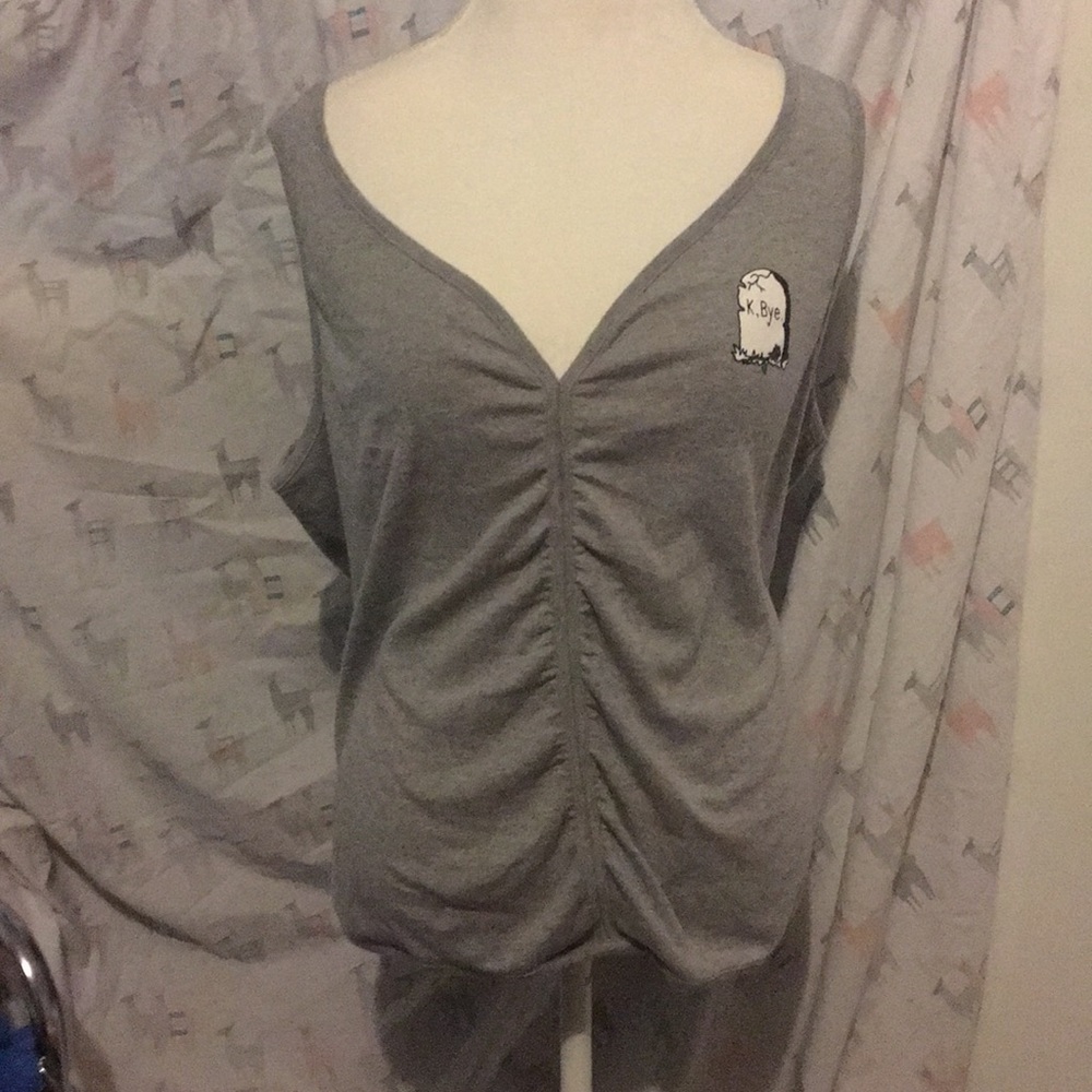 Hot topic tank top